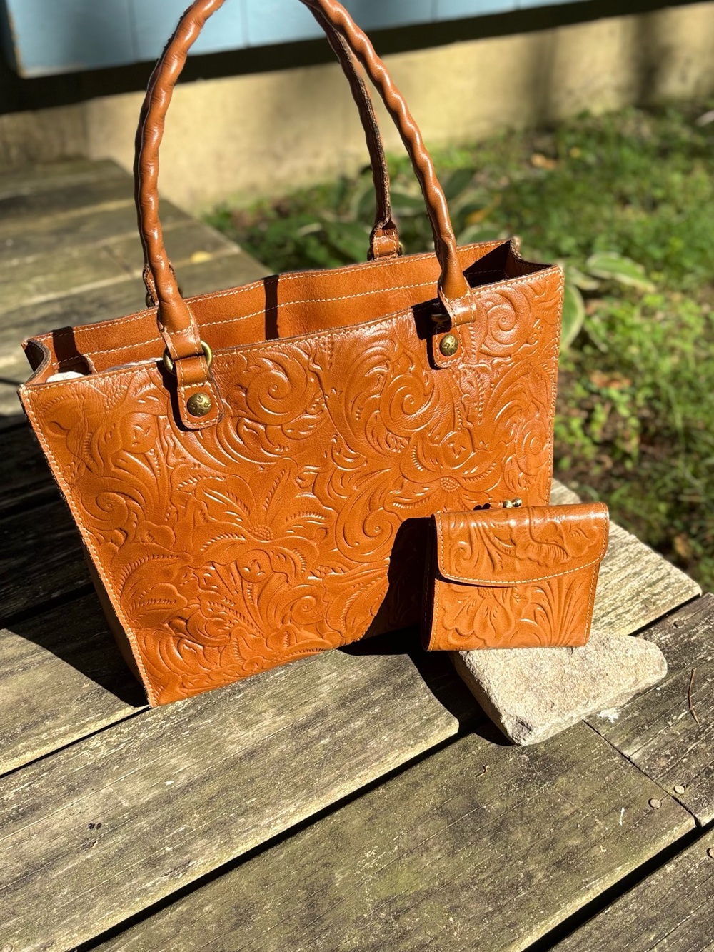 Patricia Nash Tote & matching wallet